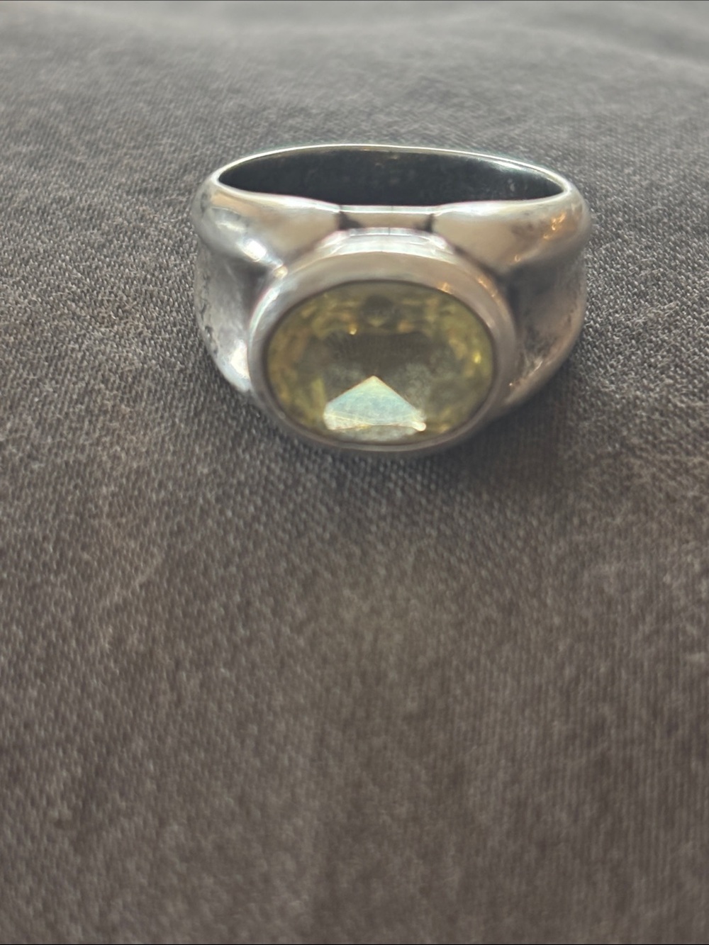 CNA Sterling and stone ring size7